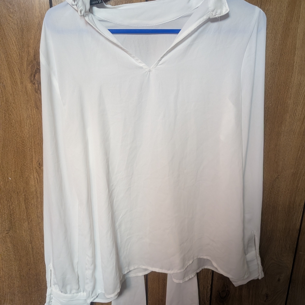 Forever 21 Classic White Top